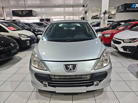 PEUGEOT 307 2.0 PRESENCE PACK 16V FLEX 4P TIPTRONIC PEUGEOT 307 2.0 PRESENCE PACK 16V FLEX 4P TIPTRONIC
